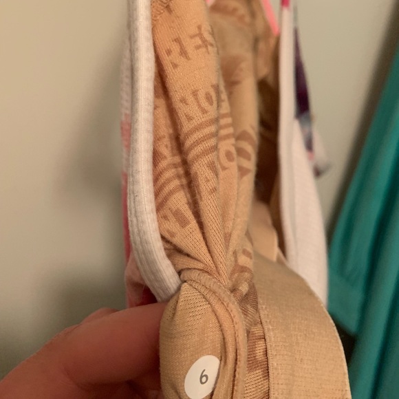 **SOLD** Power Y Lululemon - Picture 3 of 3